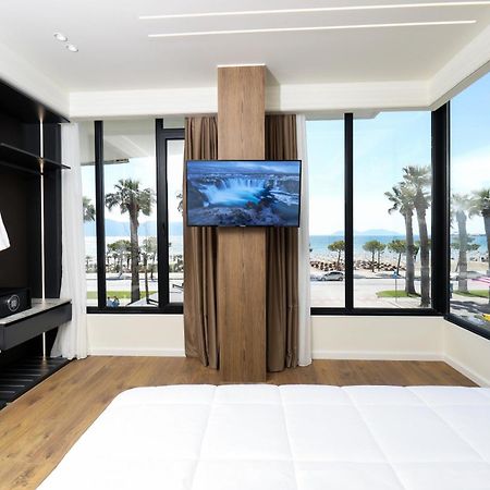 Hotel Adore วญอเรอ ภายนอก รูปภาพ