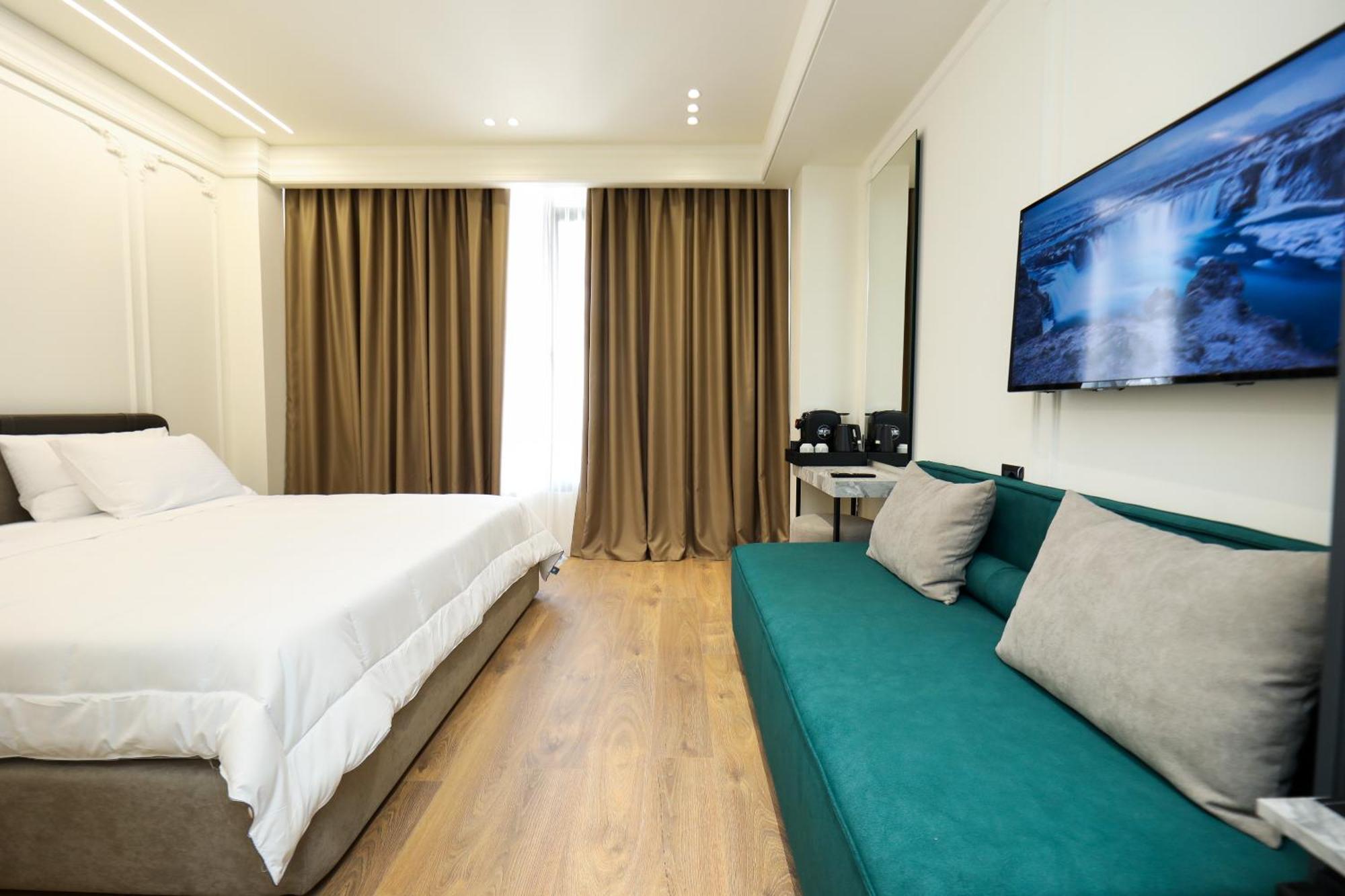 Hotel Adore วญอเรอ ภายนอก รูปภาพ