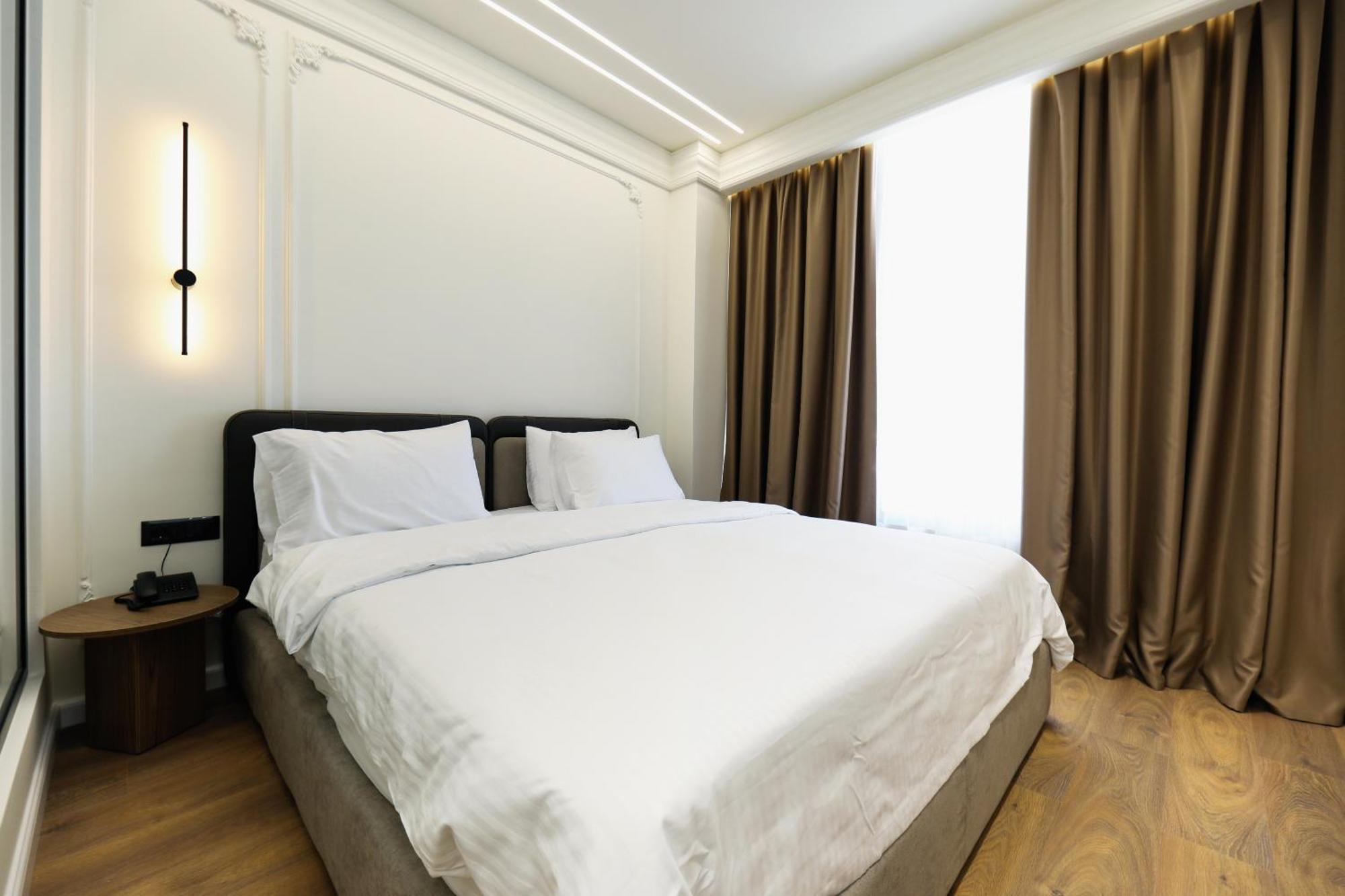 Hotel Adore วญอเรอ ภายนอก รูปภาพ