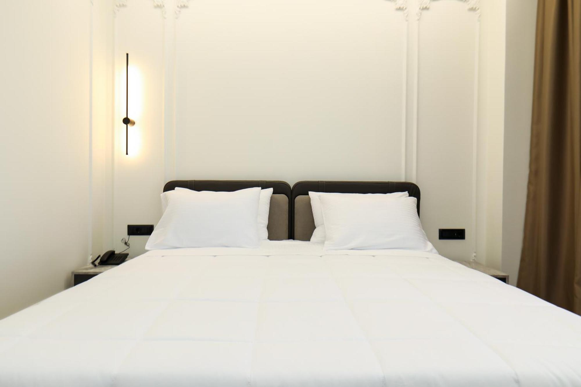 Hotel Adore วญอเรอ ภายนอก รูปภาพ