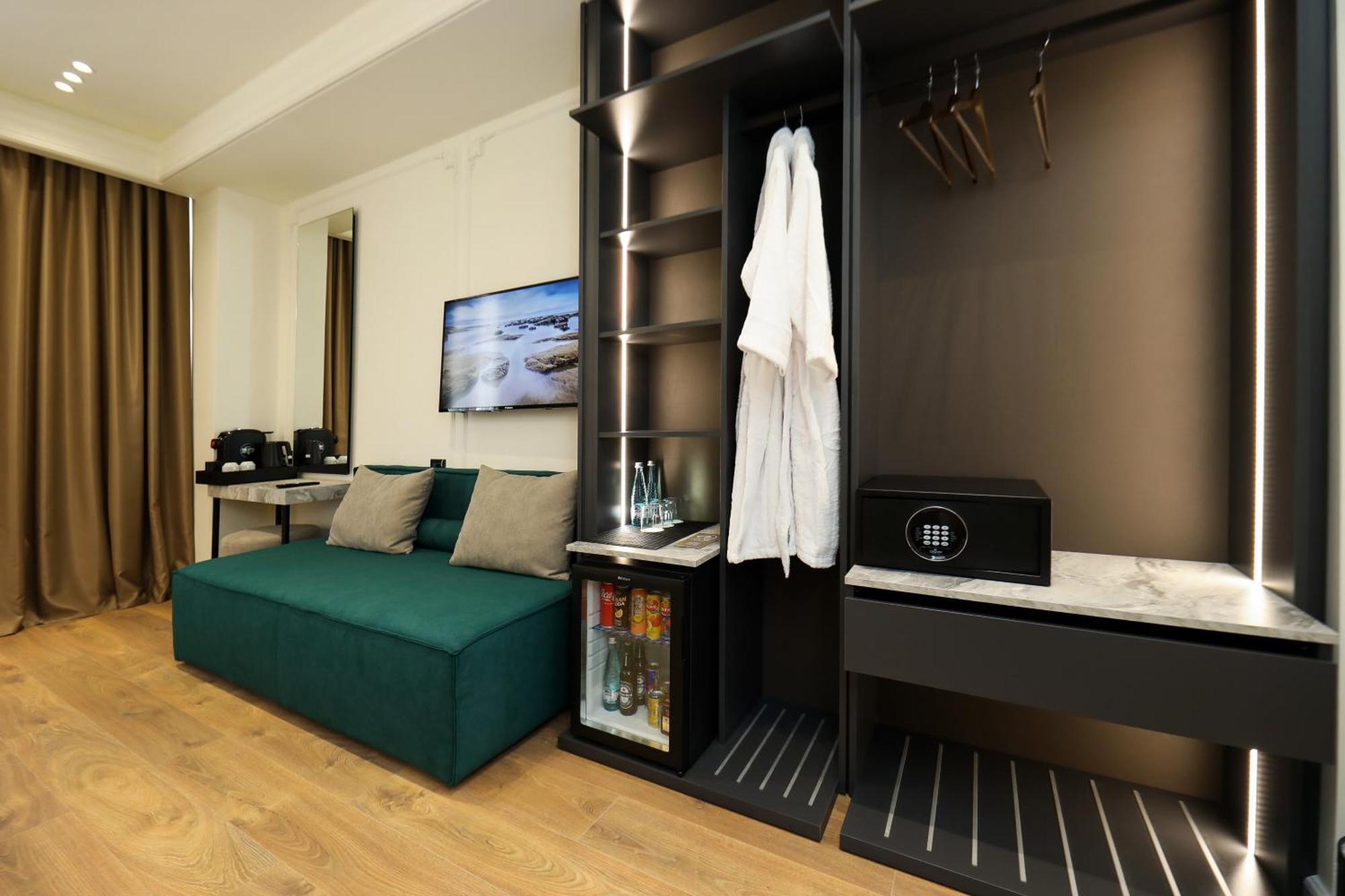 Hotel Adore วญอเรอ ภายนอก รูปภาพ