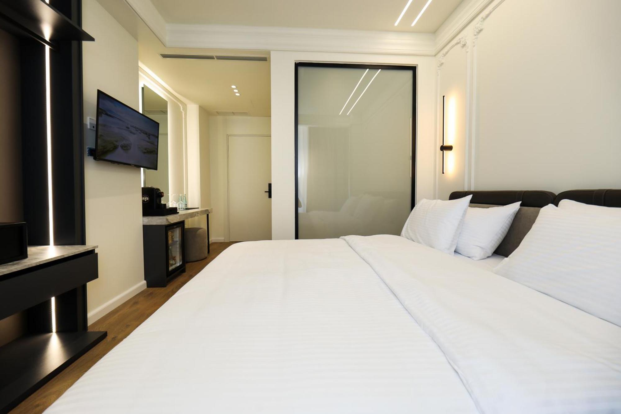 Hotel Adore วญอเรอ ภายนอก รูปภาพ
